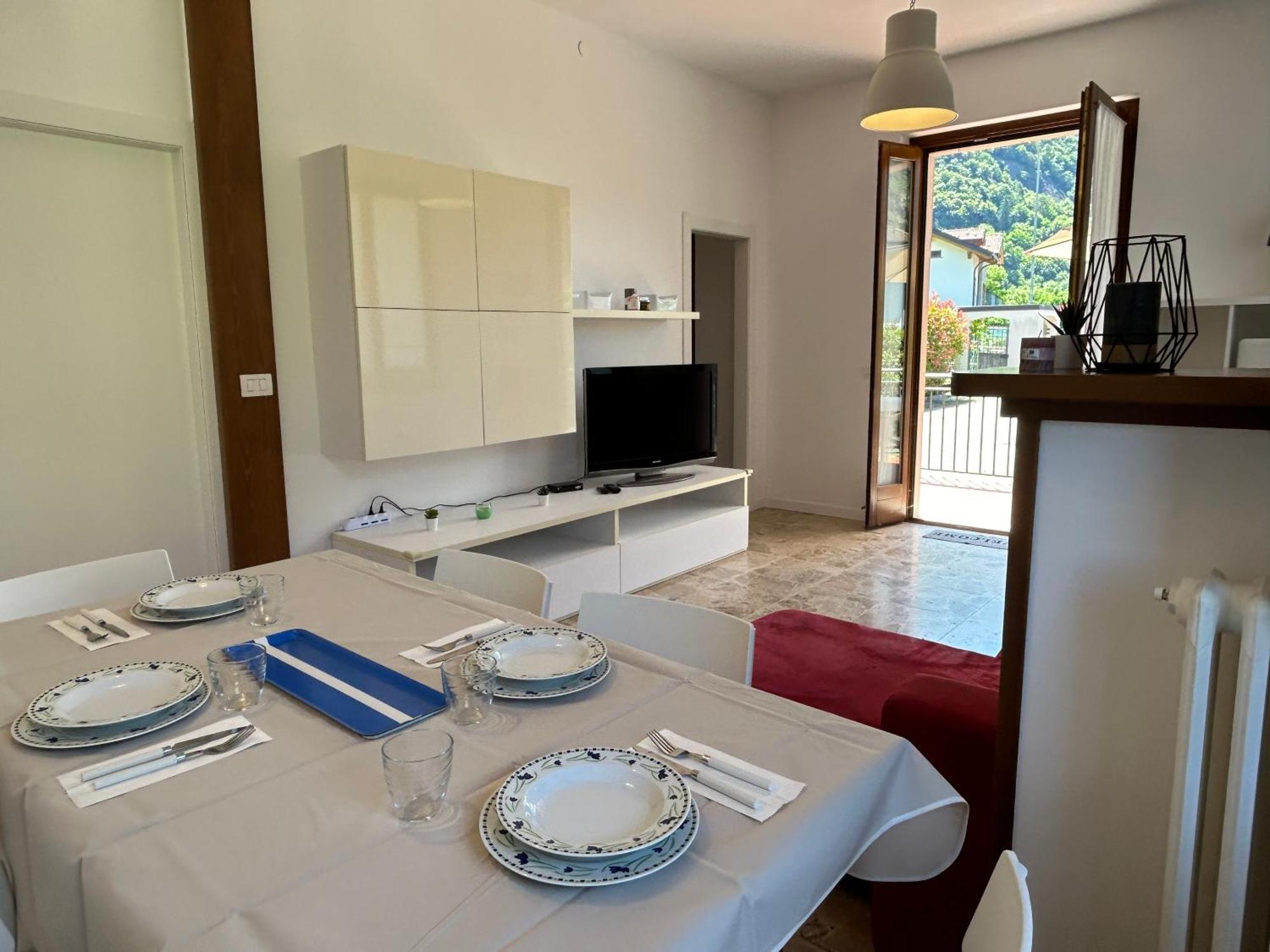 Terrazza Fucinetta Apartment Introbio Exterior foto