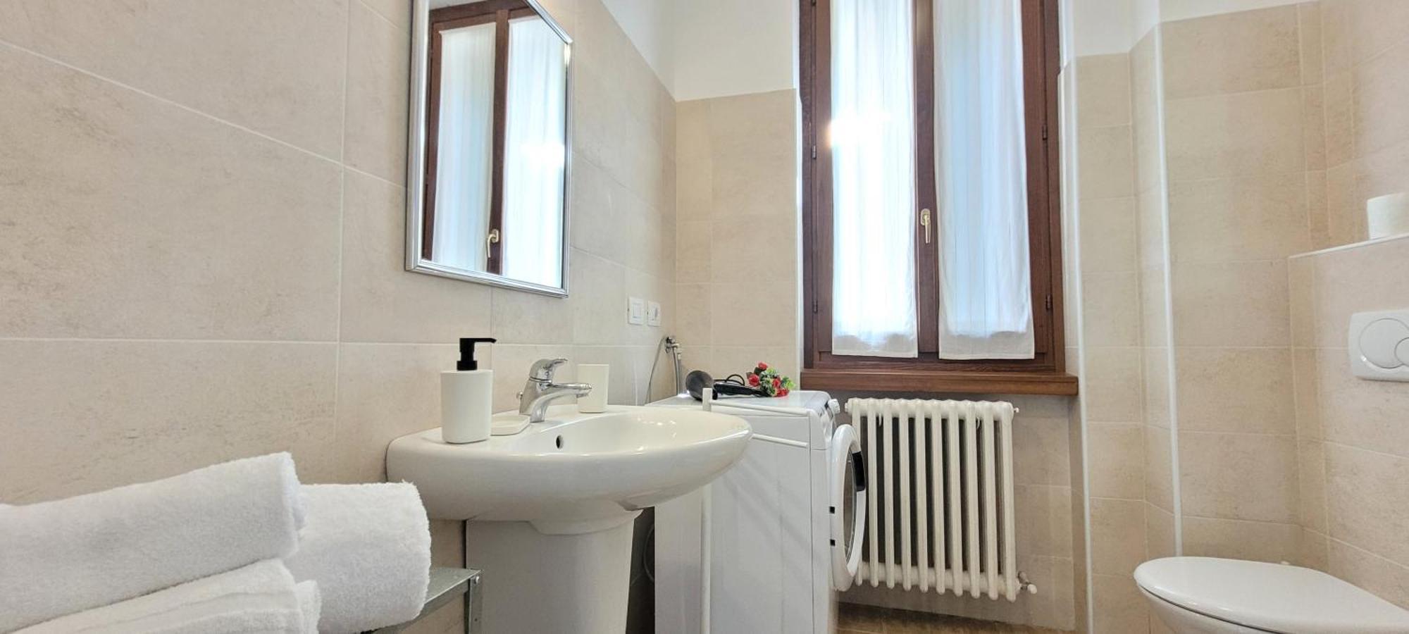Terrazza Fucinetta Apartment Introbio Exterior foto