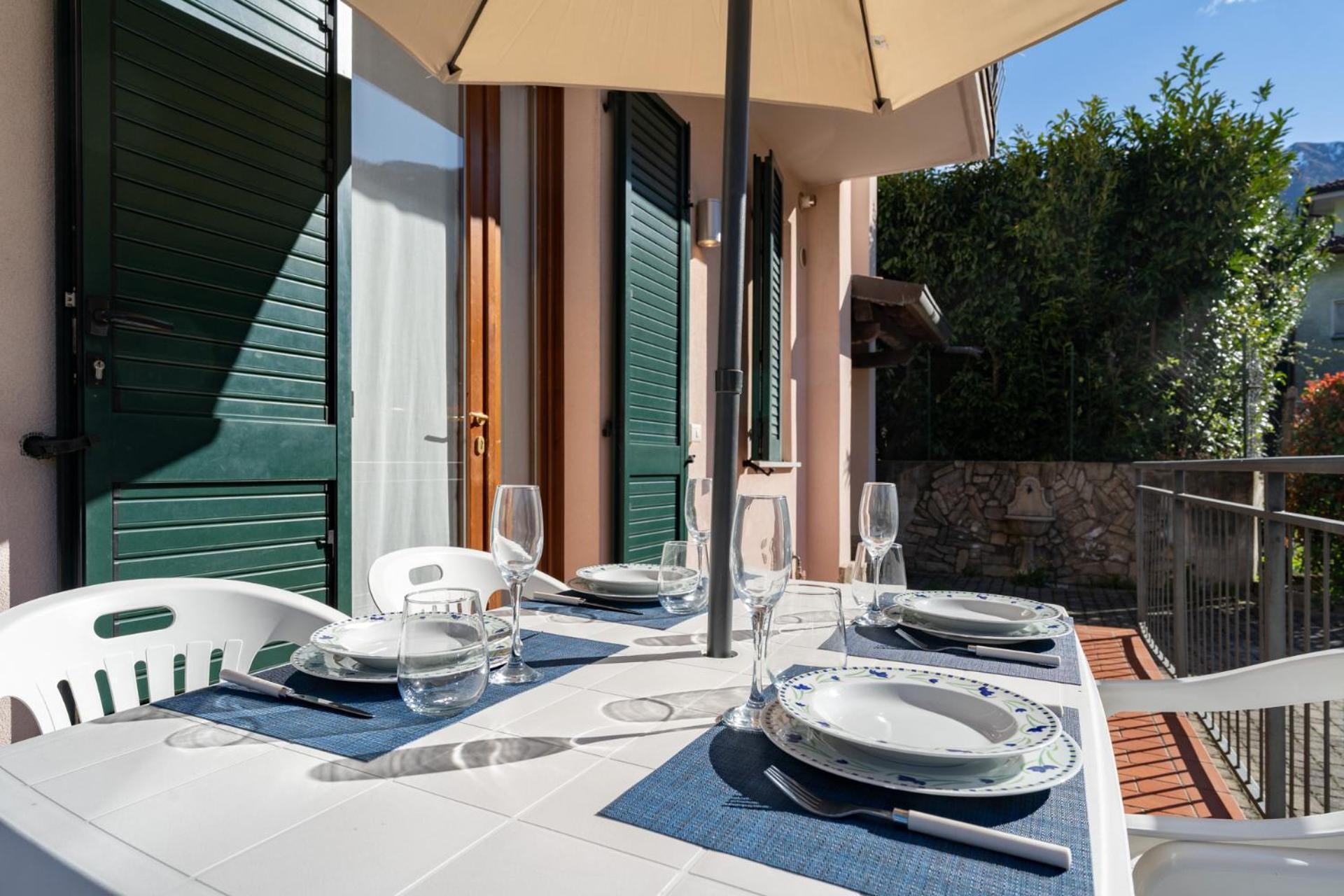 Terrazza Fucinetta Apartment Introbio Exterior foto